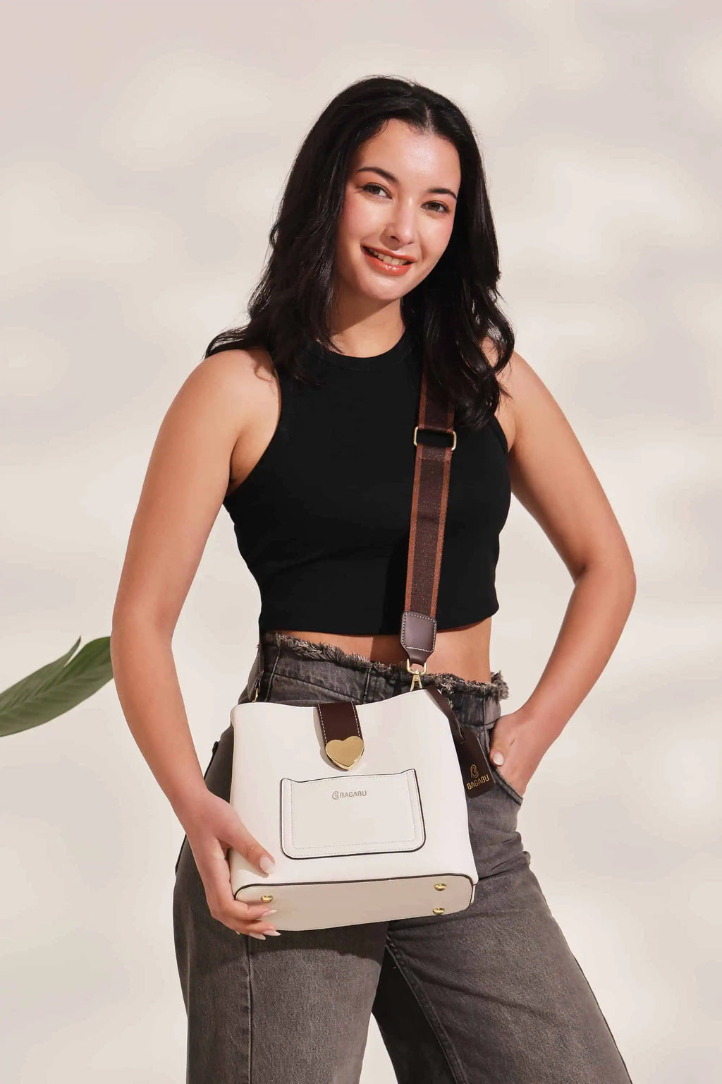 The Heart Locked Dual-Strap Handbag (White)