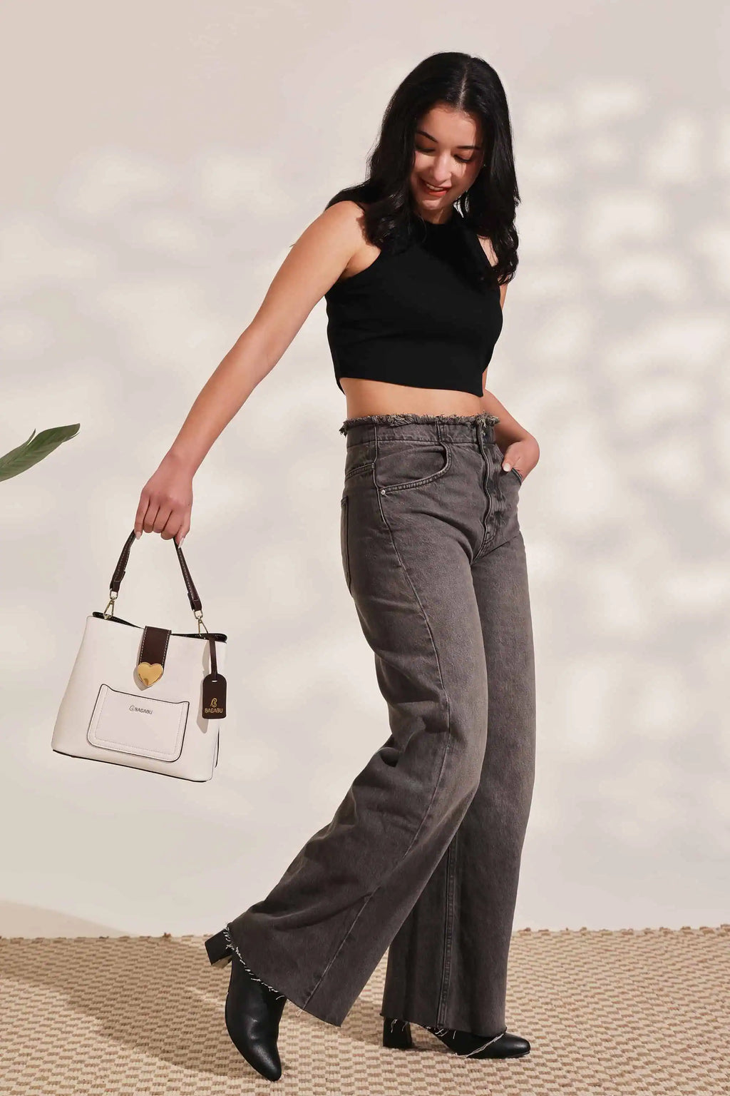The Heart Locked Dual-Strap Handbag (White)