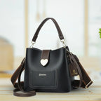 The Heart Locked Dual-Strap Handbag (Black)