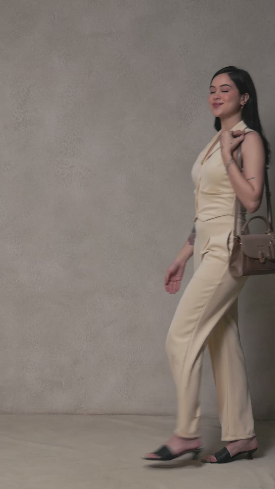 The Charm Luxury Black Handbag (khakhi)